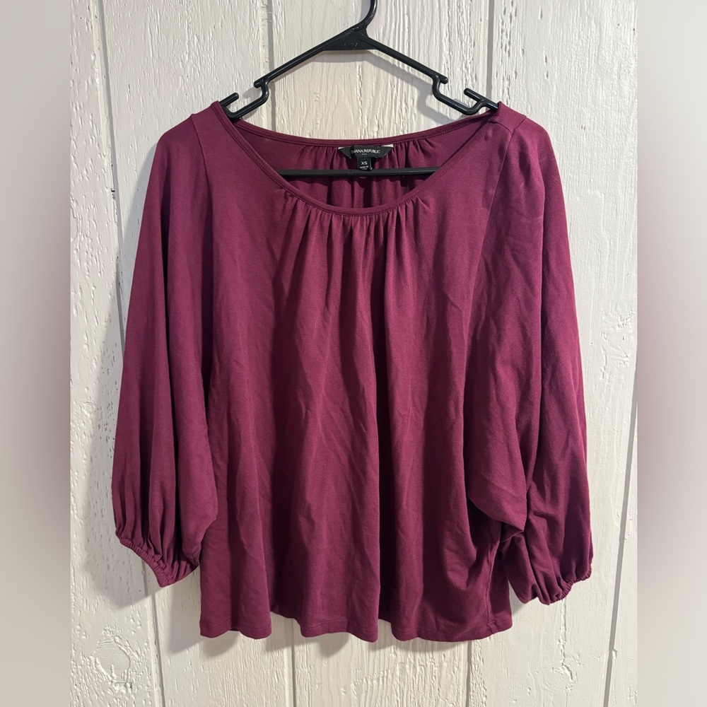 Banana Republic women’s XS maroon blouse shirt